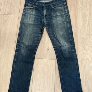Uniqlo Men's Straight Jeans in Dark Blue